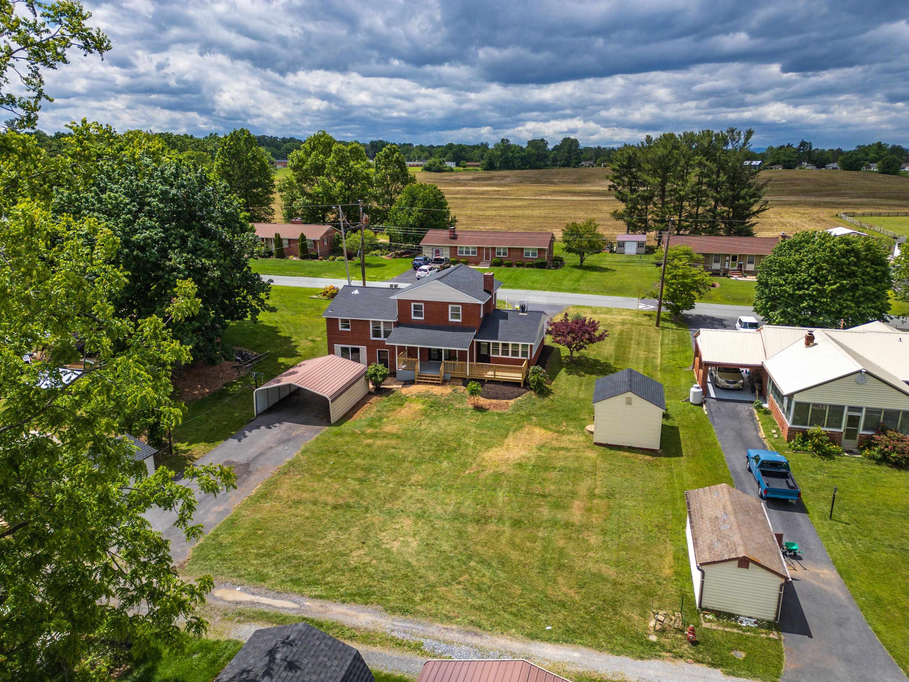 96 FEATHERSTONE DR, LYNDHURST, Virginia 22952, 3 Bedrooms Bedrooms, ,2 BathroomsBathrooms,Residential,96 FEATHERSTONE DR,665046 MLS # 665046
