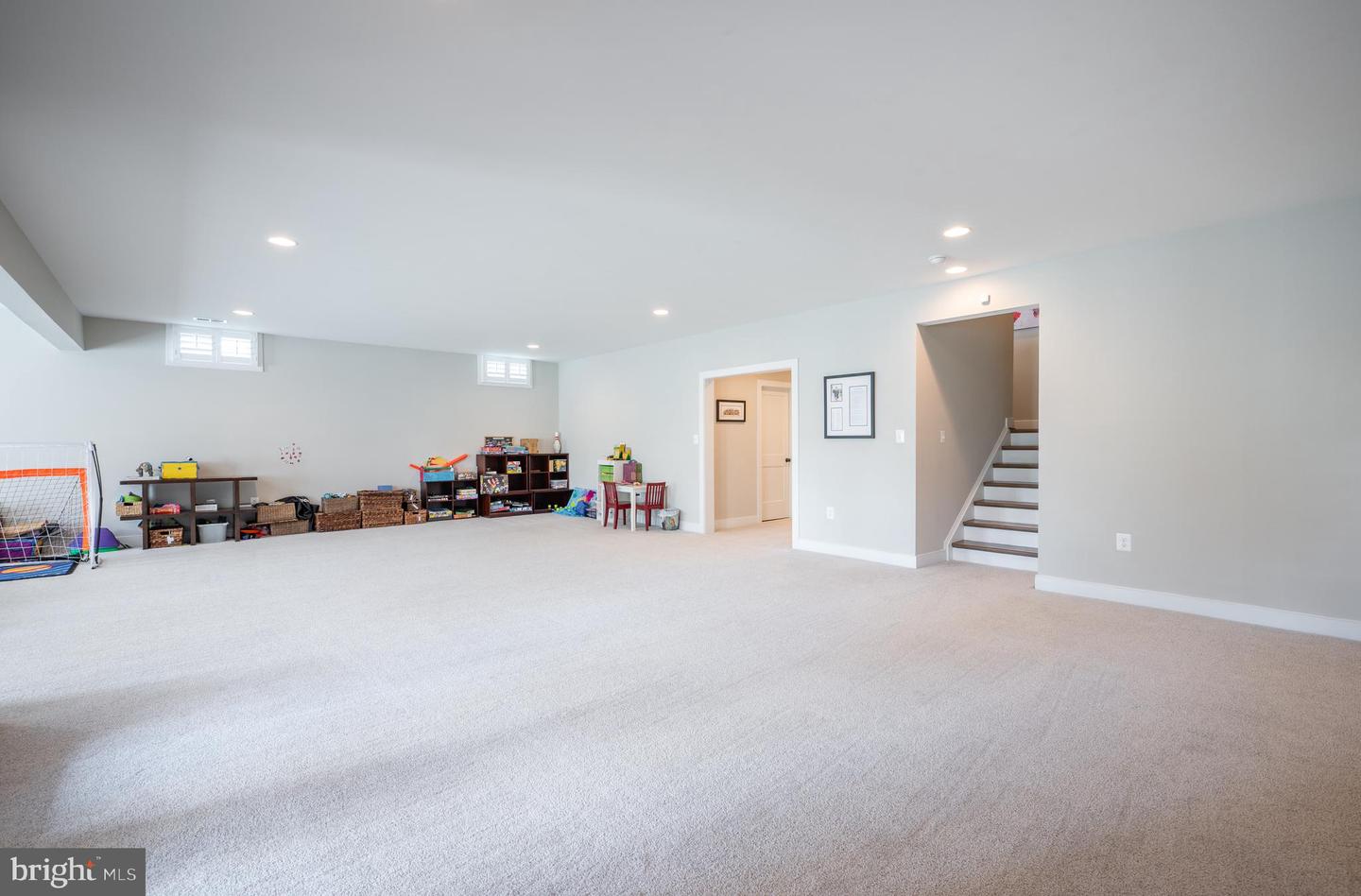 6515 BLUEBILL LN, ALEXANDRIA, Virginia 22307, 6 Bedrooms Bedrooms, ,5 BathroomsBathrooms,Residential,For sale,6515 BLUEBILL LN,VAFX2236398 MLS # VAFX2236398