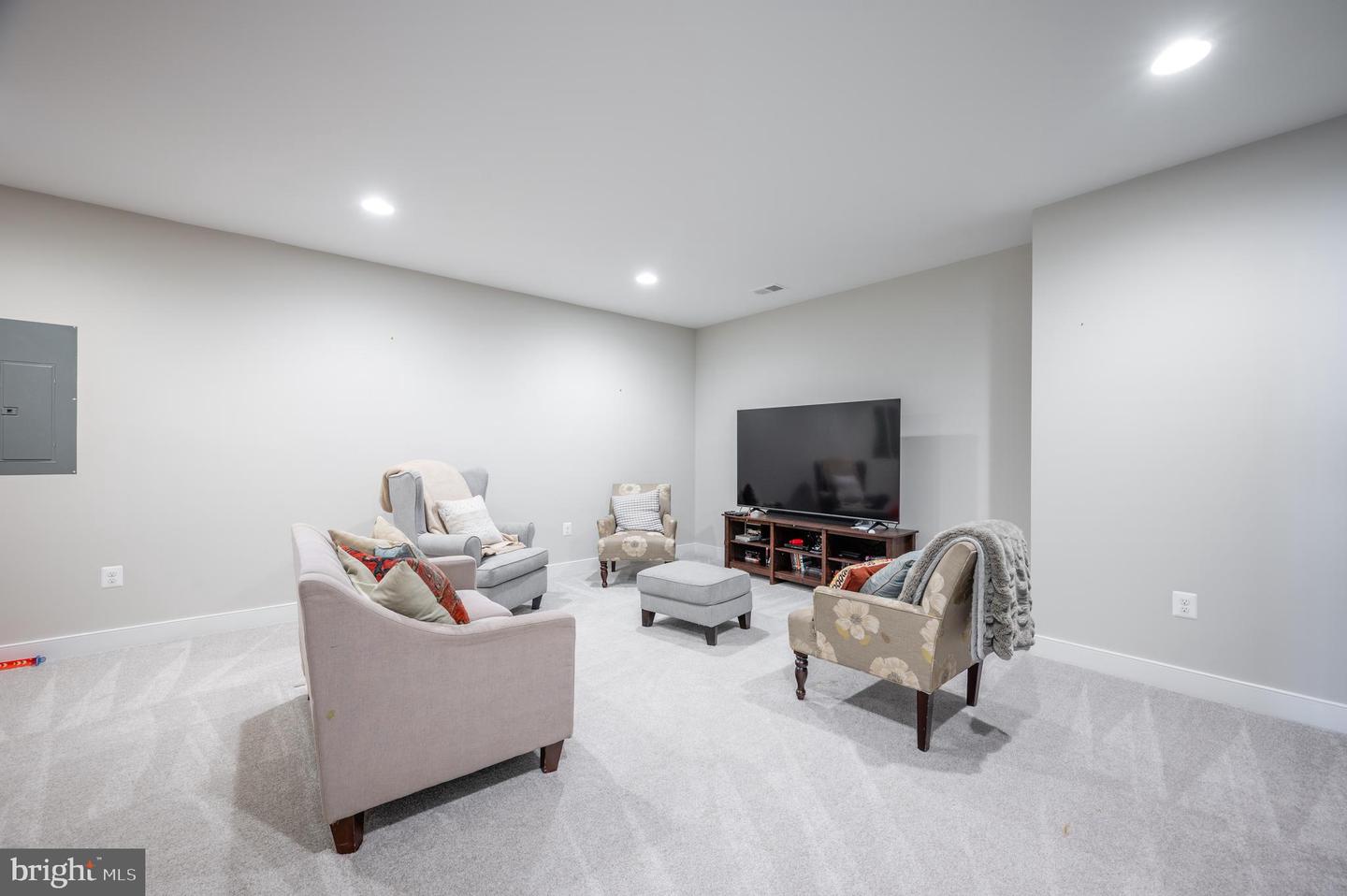 6515 BLUEBILL LN, ALEXANDRIA, Virginia 22307, 6 Bedrooms Bedrooms, ,5 BathroomsBathrooms,Residential,For sale,6515 BLUEBILL LN,VAFX2236398 MLS # VAFX2236398