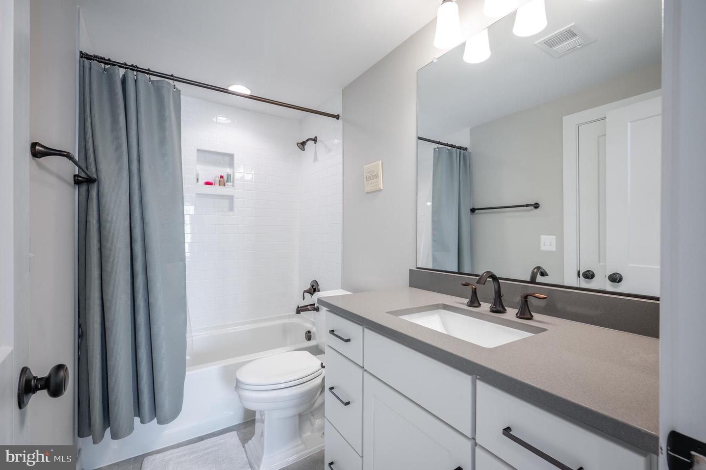 6515 BLUEBILL LN, ALEXANDRIA, Virginia 22307, 6 Bedrooms Bedrooms, ,5 BathroomsBathrooms,Residential,For sale,6515 BLUEBILL LN,VAFX2236398 MLS # VAFX2236398