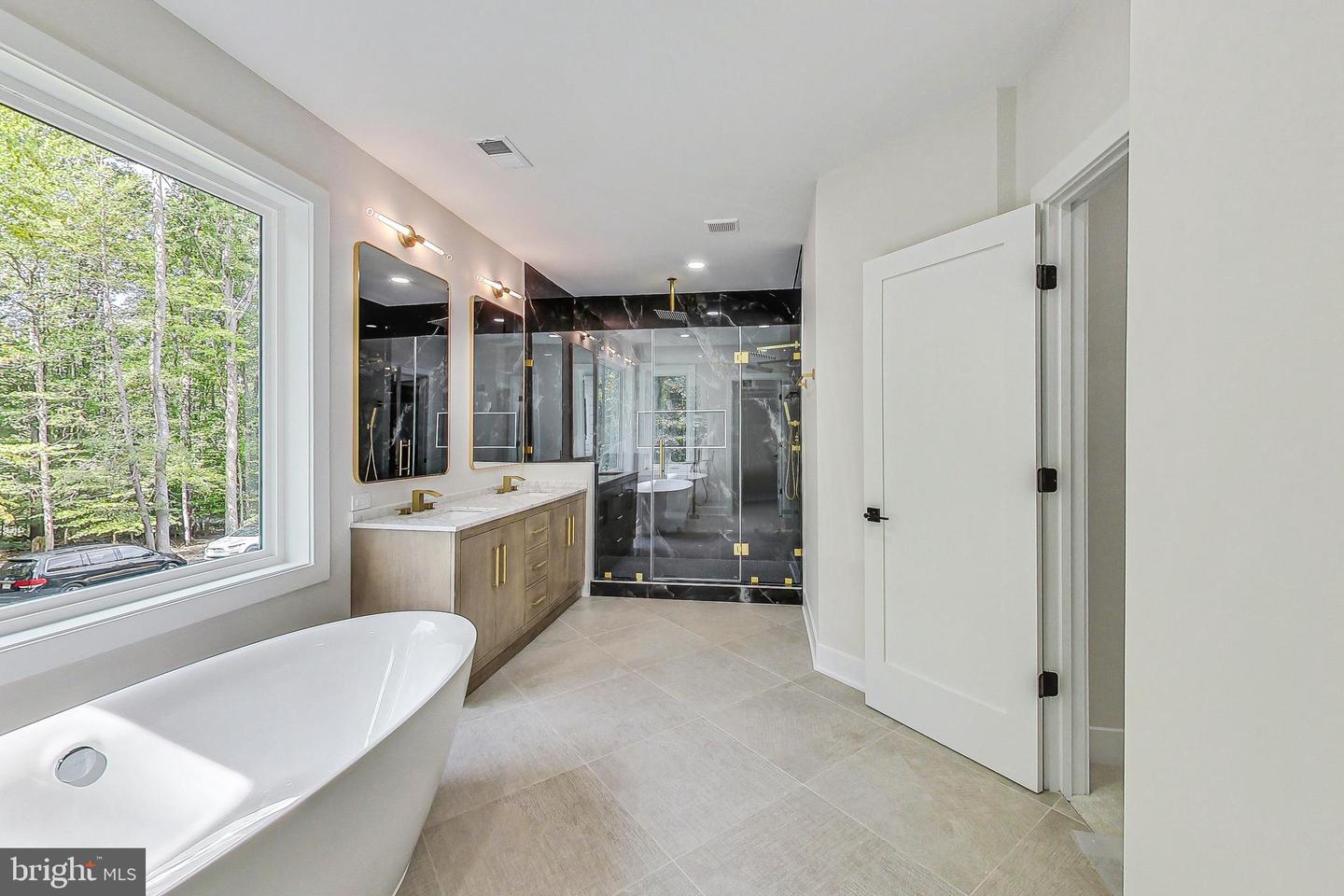 6634 DAVIS FORD RD, MANASSAS, Virginia 20111, 6 Bedrooms Bedrooms, ,6 BathroomsBathrooms,Residential,For sale,6634 DAVIS FORD RD,VAPW2093368 MLS # VAPW2093368