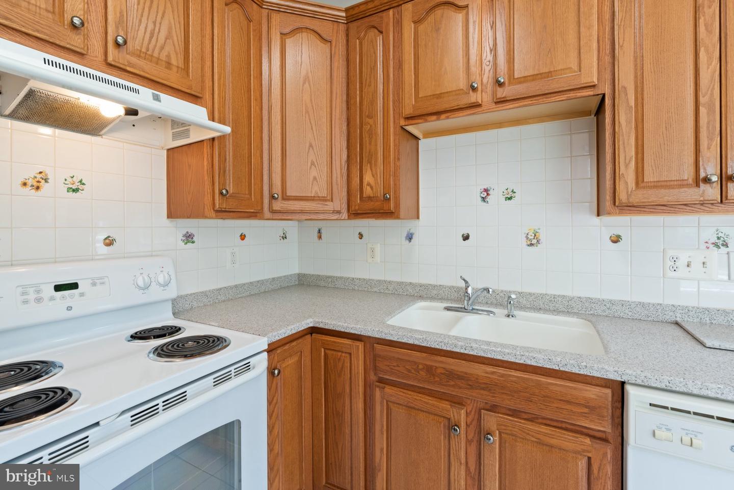 8600 LIBERTY TRL #102, MANASSAS, Virginia 20110, 1 Bedroom Bedrooms, 5 Rooms Rooms,1 BathroomBathrooms,Residential,For sale,8600 LIBERTY TRL #102,VAMN2008244 MLS # VAMN2008244