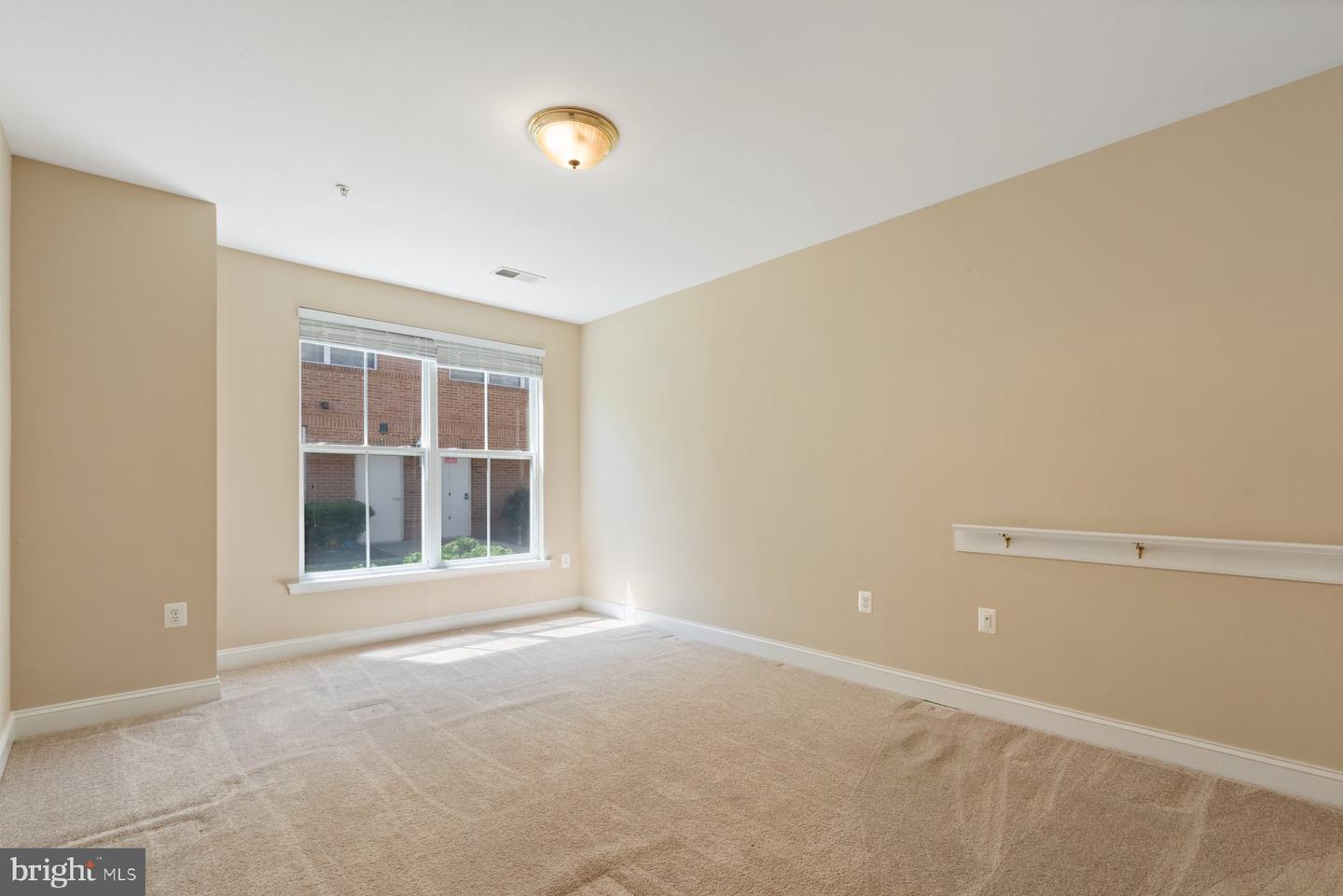 8600 LIBERTY TRL #102, MANASSAS, Virginia 20110, 1 Bedroom Bedrooms, 5 Rooms Rooms,1 BathroomBathrooms,Residential,For sale,8600 LIBERTY TRL #102,VAMN2008244 MLS # VAMN2008244
