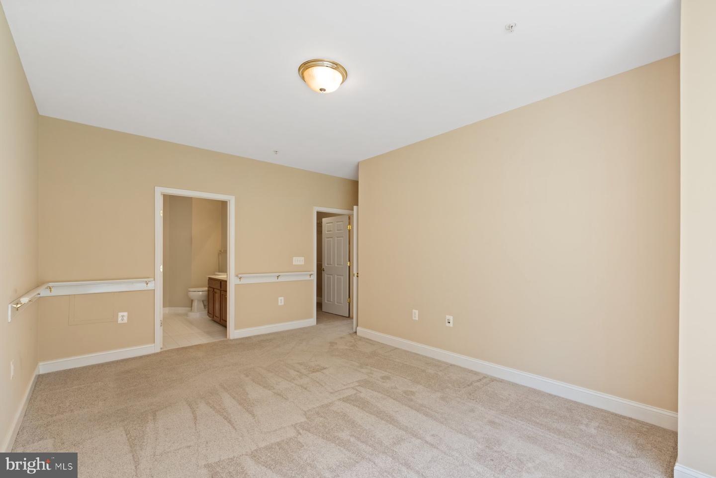 8600 LIBERTY TRL #102, MANASSAS, Virginia 20110, 1 Bedroom Bedrooms, 5 Rooms Rooms,1 BathroomBathrooms,Residential,For sale,8600 LIBERTY TRL #102,VAMN2008244 MLS # VAMN2008244