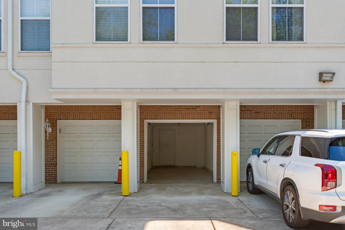 8600 LIBERTY TRL #102, MANASSAS, Virginia 20110, 1 Bedroom Bedrooms, 5 Rooms Rooms,1 BathroomBathrooms,Residential,For sale,8600 LIBERTY TRL #102,VAMN2008244 MLS # VAMN2008244