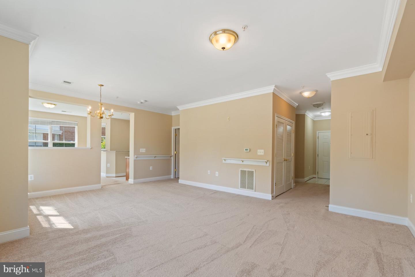 8600 LIBERTY TRL #102, MANASSAS, Virginia 20110, 1 Bedroom Bedrooms, 5 Rooms Rooms,1 BathroomBathrooms,Residential,For sale,8600 LIBERTY TRL #102,VAMN2008244 MLS # VAMN2008244