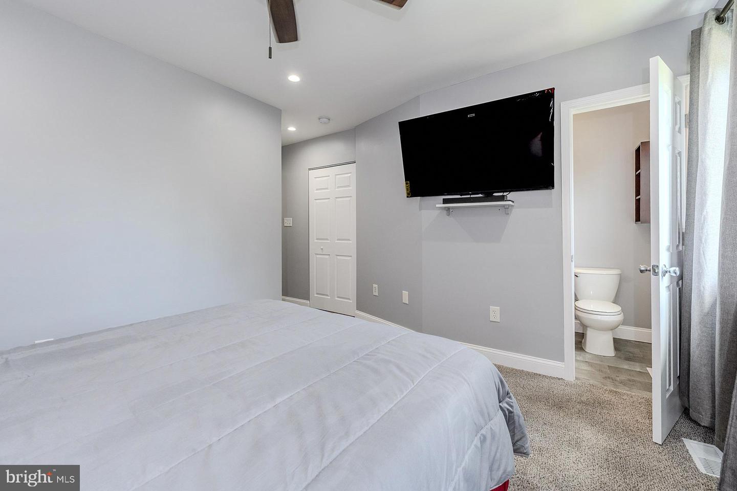 5131 CHILLUM PL NE, WASHINGTON, District Of Columbia 20011, 4 Bedrooms Bedrooms, ,3 BathroomsBathrooms,Residential,For sale,5131 CHILLUM PL NE,DCDC2199414 MLS # DCDC2199414