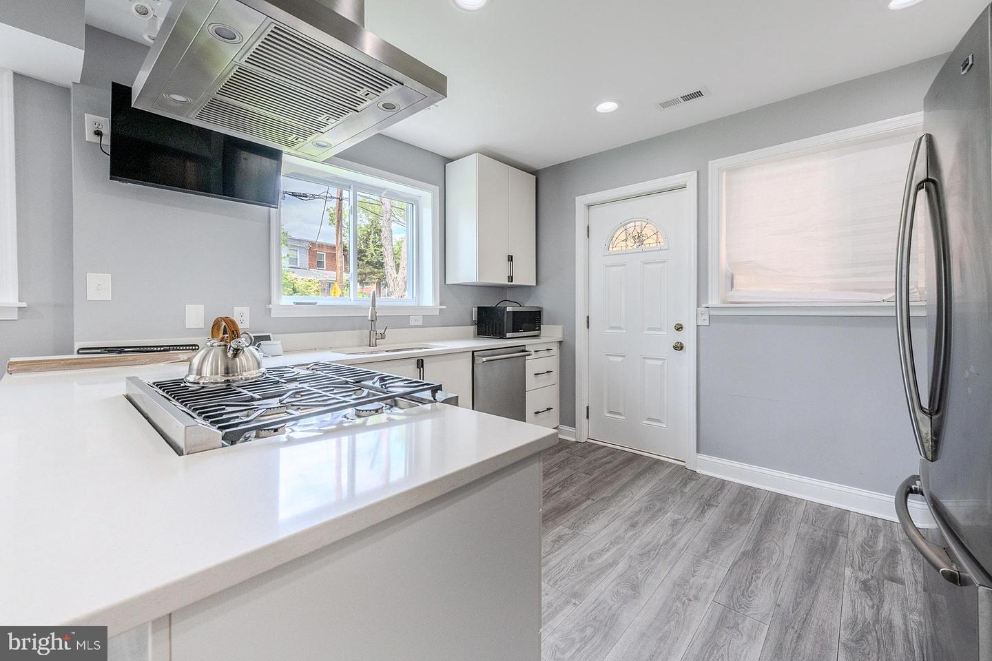 5131 CHILLUM PL NE, WASHINGTON, District Of Columbia 20011, 4 Bedrooms Bedrooms, ,3 BathroomsBathrooms,Residential,For sale,5131 CHILLUM PL NE,DCDC2199414 MLS # DCDC2199414