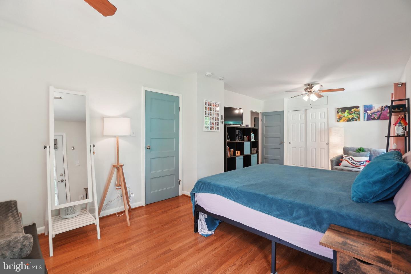 5728 SUNBURY DR, ALEXANDRIA, Virginia 22303, 4 Bedrooms Bedrooms, ,3 BathroomsBathrooms,Residential,For sale,5728 SUNBURY DR,VAFX2239334 MLS # VAFX2239334