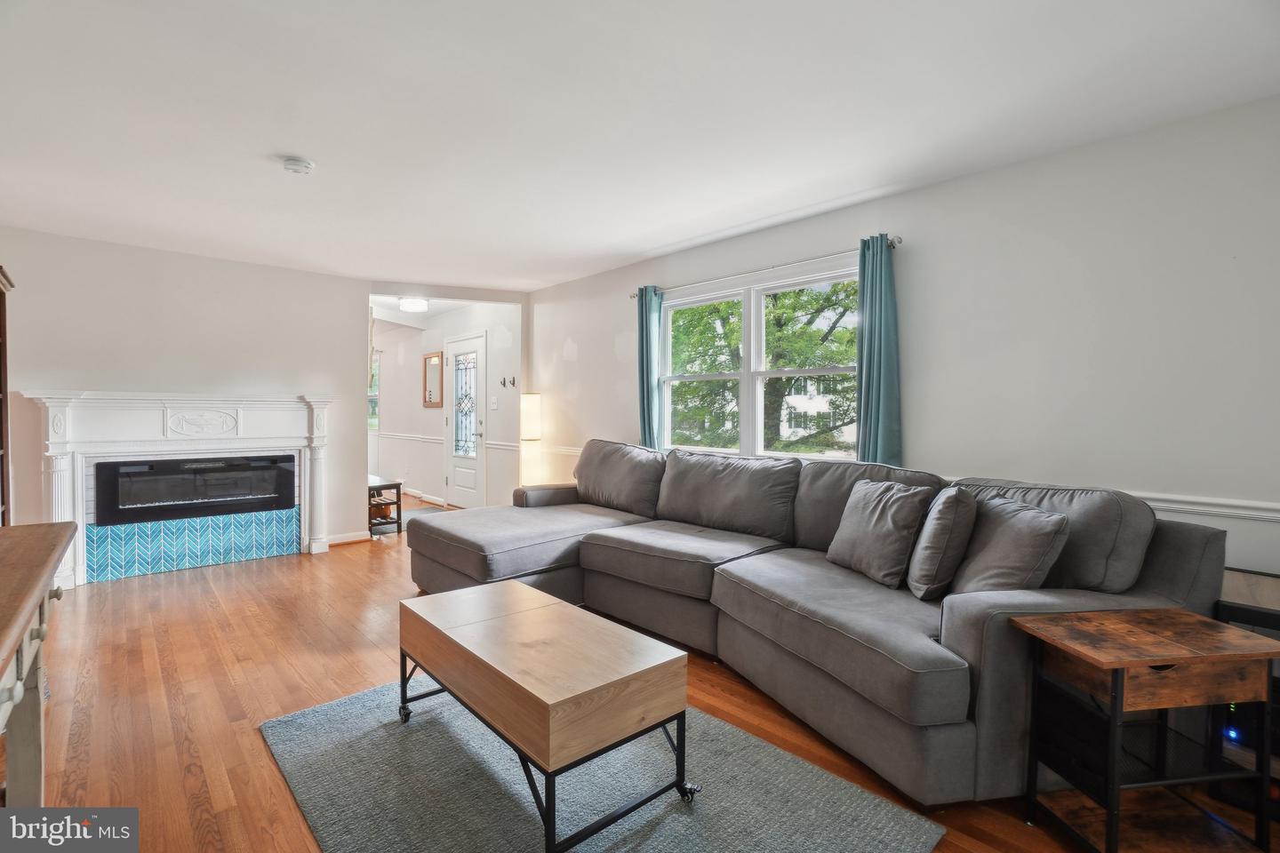 5728 SUNBURY DR, ALEXANDRIA, Virginia 22303, 4 Bedrooms Bedrooms, ,3 BathroomsBathrooms,Residential,For sale,5728 SUNBURY DR,VAFX2239334 MLS # VAFX2239334