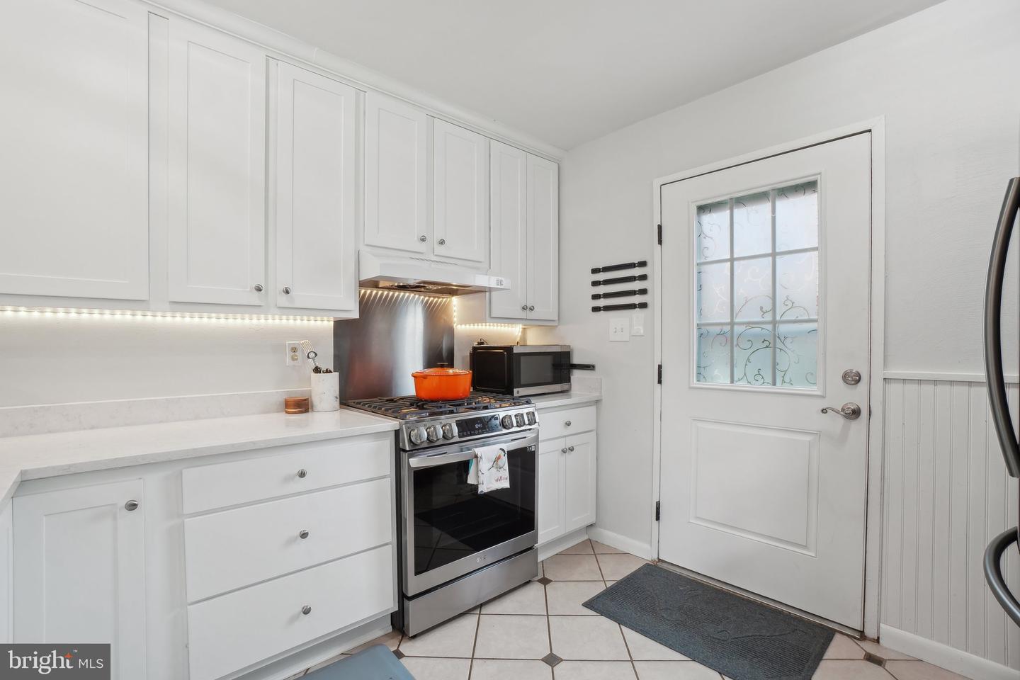 5728 SUNBURY DR, ALEXANDRIA, Virginia 22303, 4 Bedrooms Bedrooms, ,3 BathroomsBathrooms,Residential,For sale,5728 SUNBURY DR,VAFX2239334 MLS # VAFX2239334