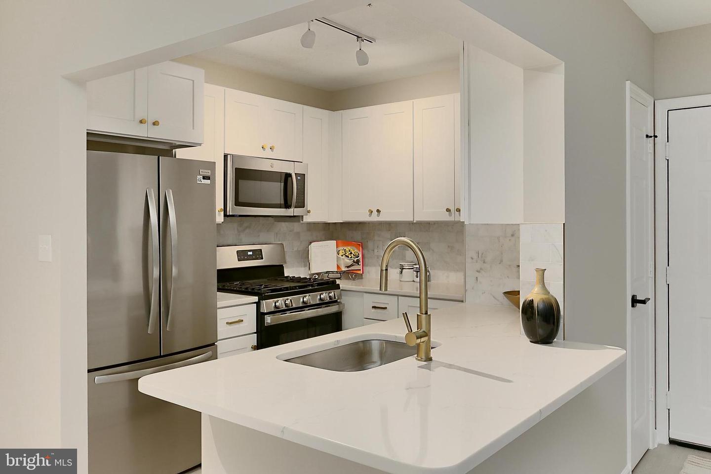 20301 BEECHWOOD TER #203, ASHBURN, Virginia 20147, 2 Bedrooms Bedrooms, ,1 BathroomBathrooms,Residential,For sale,20301 BEECHWOOD TER #203,VALO2095986 MLS # VALO2095986