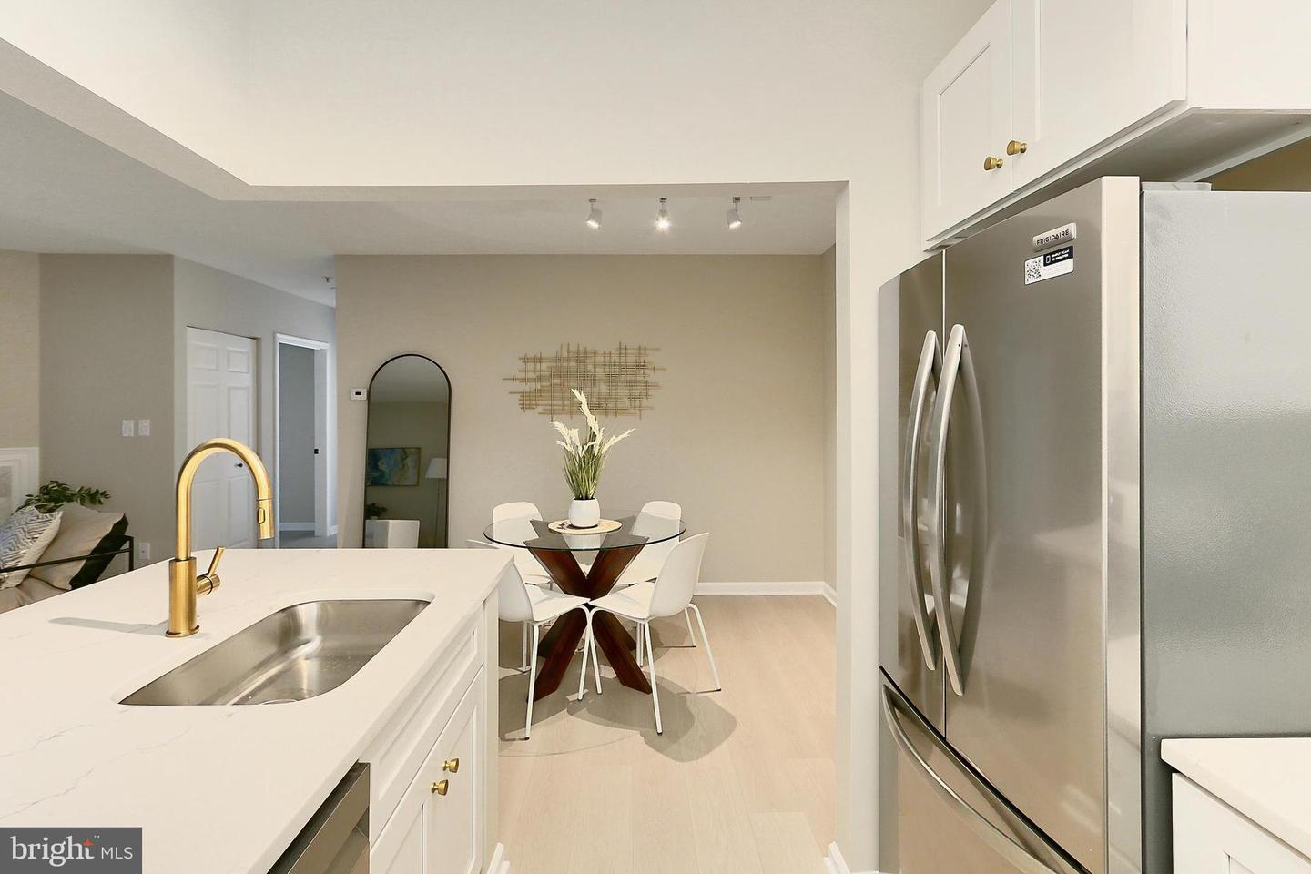20301 BEECHWOOD TER #203, ASHBURN, Virginia 20147, 2 Bedrooms Bedrooms, ,1 BathroomBathrooms,Residential,For sale,20301 BEECHWOOD TER #203,VALO2095986 MLS # VALO2095986