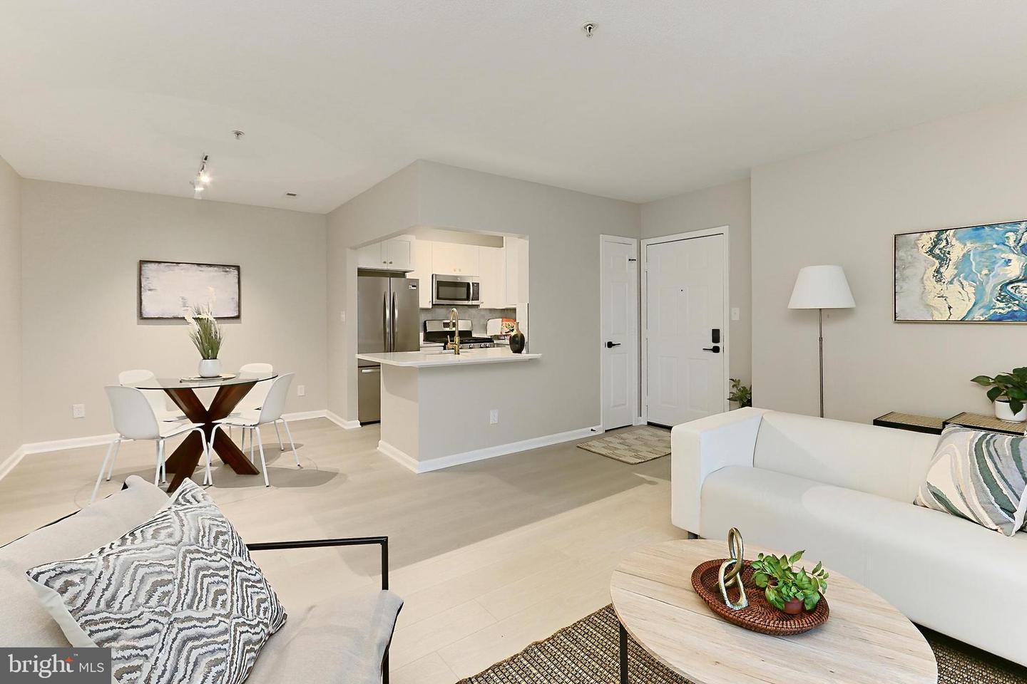 20301 BEECHWOOD TER #203, ASHBURN, Virginia 20147, 2 Bedrooms Bedrooms, ,1 BathroomBathrooms,Residential,For sale,20301 BEECHWOOD TER #203,VALO2095986 MLS # VALO2095986