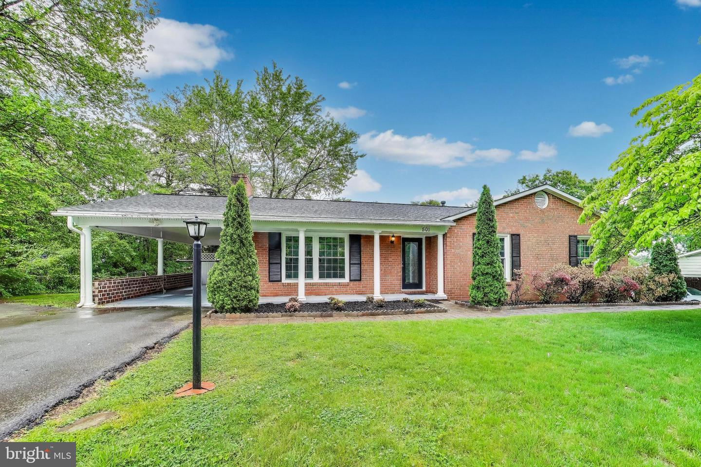 501 BARBERRY ST, CULPEPER, Virginia 22701, 4 Bedrooms Bedrooms, ,4 BathroomsBathrooms,Residential,For sale,501 BARBERRY ST,VACU2010582 MLS # VACU2010582