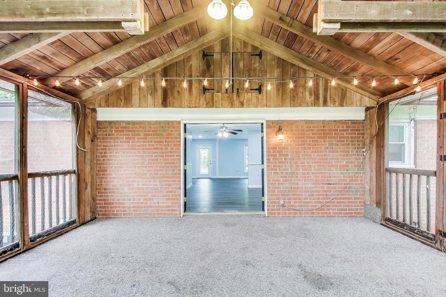 501 BARBERRY ST, CULPEPER, Virginia 22701, 4 Bedrooms Bedrooms, ,4 BathroomsBathrooms,Residential,For sale,501 BARBERRY ST,VACU2010582 MLS # VACU2010582