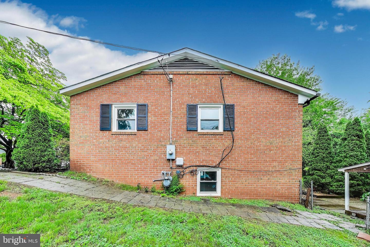 501 BARBERRY ST, CULPEPER, Virginia 22701, 4 Bedrooms Bedrooms, ,4 BathroomsBathrooms,Residential,For sale,501 BARBERRY ST,VACU2010582 MLS # VACU2010582