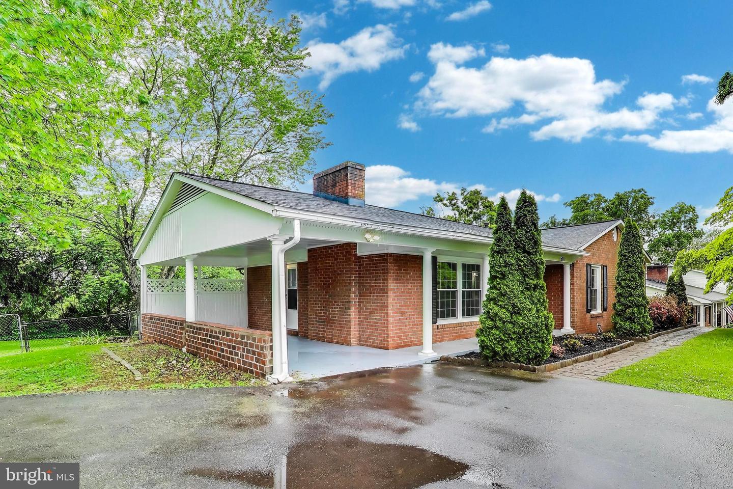 501 BARBERRY ST, CULPEPER, Virginia 22701, 4 Bedrooms Bedrooms, ,4 BathroomsBathrooms,Residential,For sale,501 BARBERRY ST,VACU2010582 MLS # VACU2010582