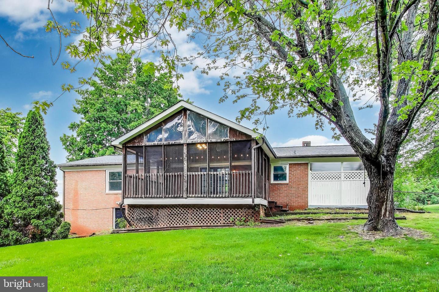 501 BARBERRY ST, CULPEPER, Virginia 22701, 4 Bedrooms Bedrooms, ,4 BathroomsBathrooms,Residential,For sale,501 BARBERRY ST,VACU2010582 MLS # VACU2010582