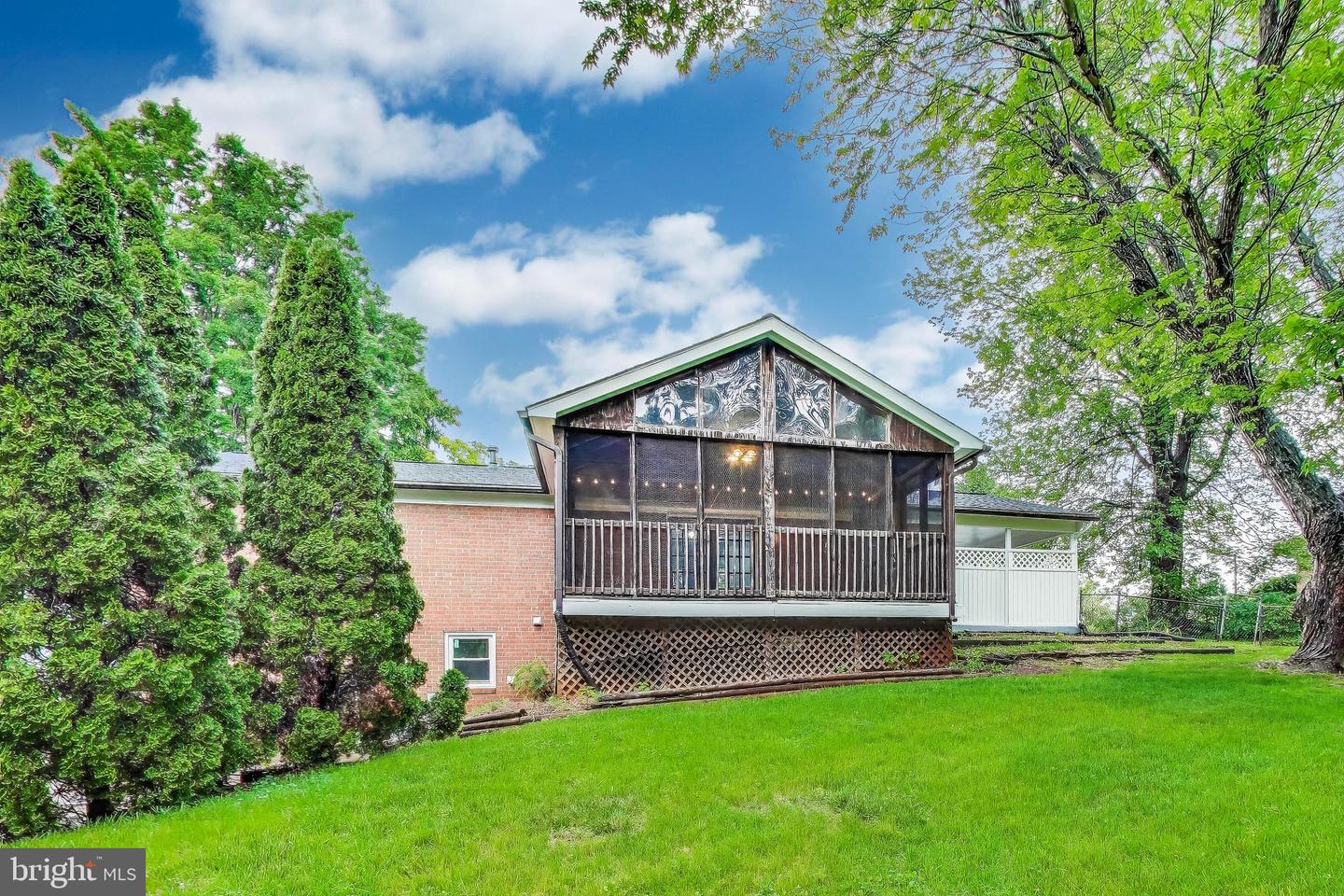 501 BARBERRY ST, CULPEPER, Virginia 22701, 4 Bedrooms Bedrooms, ,4 BathroomsBathrooms,Residential,For sale,501 BARBERRY ST,VACU2010582 MLS # VACU2010582