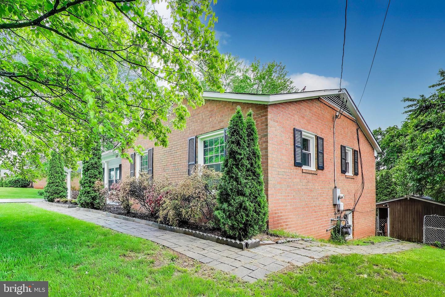 501 BARBERRY ST, CULPEPER, Virginia 22701, 4 Bedrooms Bedrooms, ,4 BathroomsBathrooms,Residential,For sale,501 BARBERRY ST,VACU2010582 MLS # VACU2010582