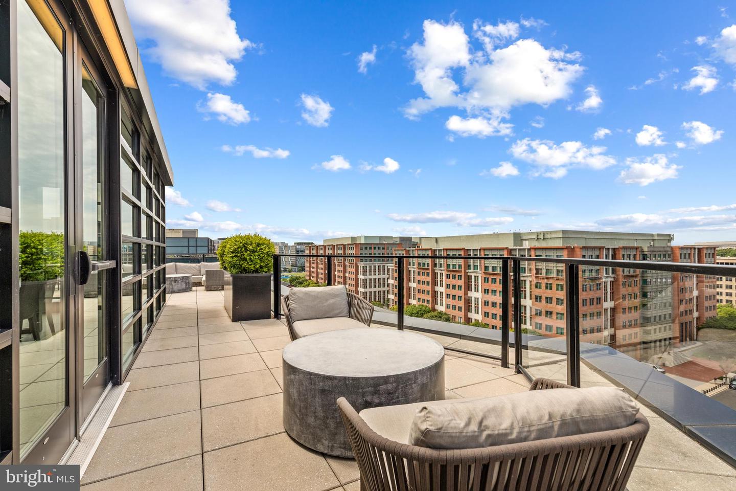 1300 4TH ST SE #404, WASHINGTON, District Of Columbia 20003, 2 Bedrooms Bedrooms, ,2 BathroomsBathrooms,Residential,For sale,1300 4TH ST SE #404,DCDC2200518 MLS # DCDC2200518