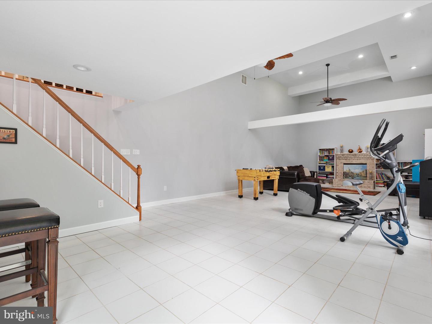 11905 HENDERSON CT, CLIFTON, Virginia 20124, 5 Bedrooms Bedrooms, ,4 BathroomsBathrooms,Residential,For sale,11905 HENDERSON CT,VAFX2240820 MLS # VAFX2240820