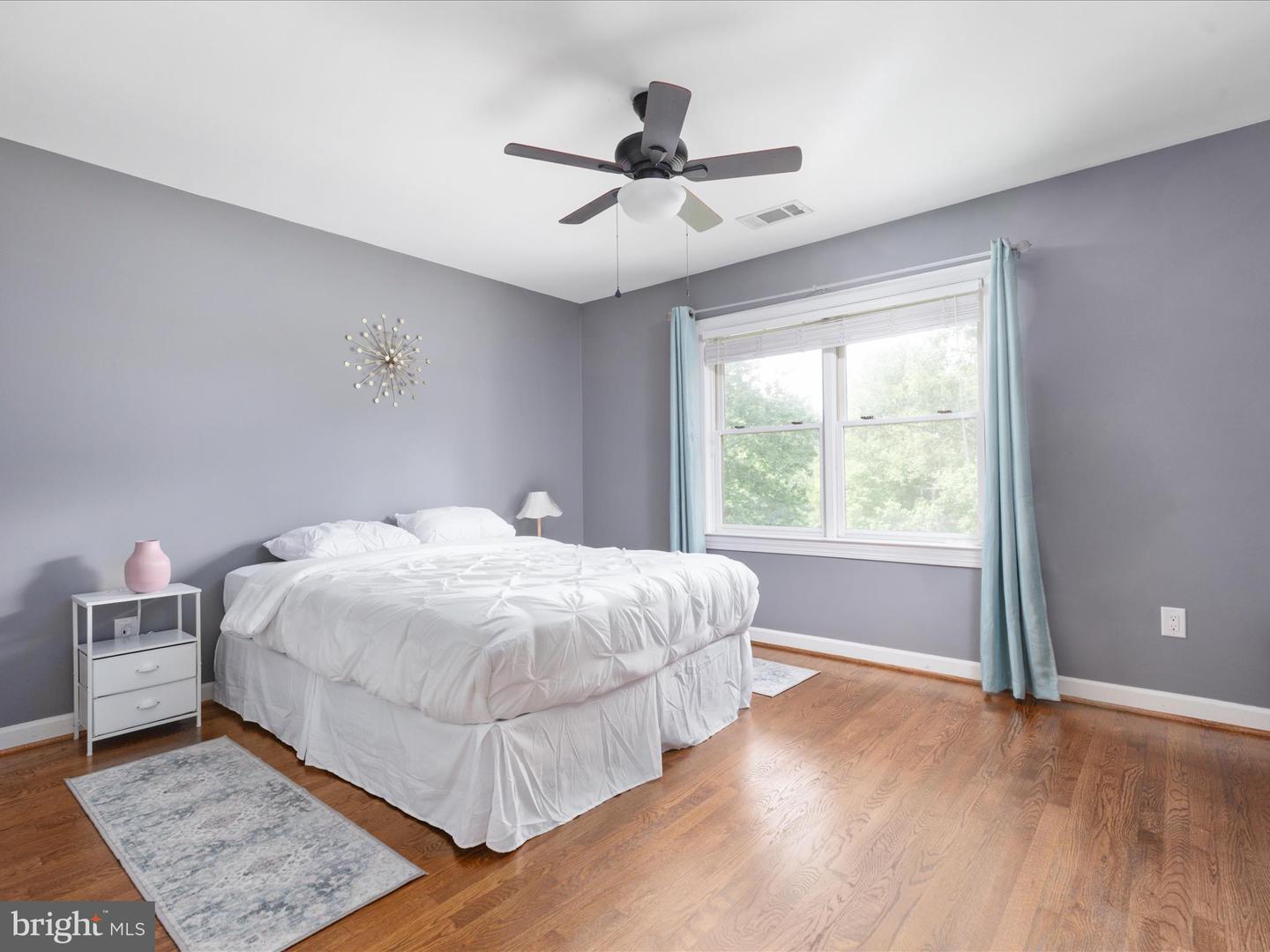11905 HENDERSON CT, CLIFTON, Virginia 20124, 5 Bedrooms Bedrooms, ,4 BathroomsBathrooms,Residential,For sale,11905 HENDERSON CT,VAFX2240820 MLS # VAFX2240820