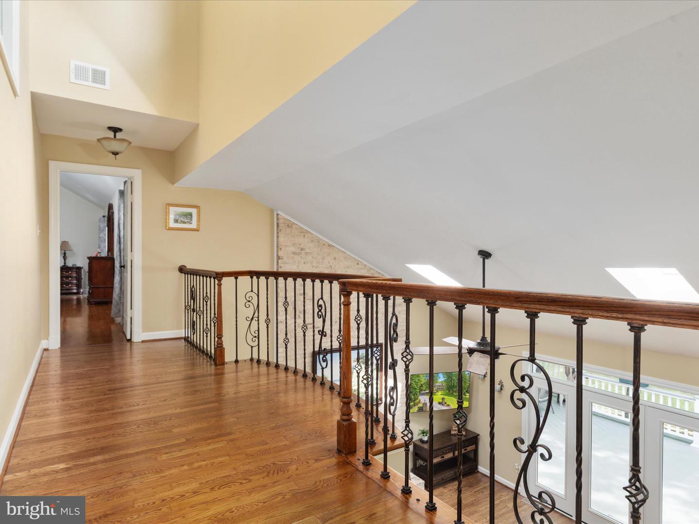 11905 HENDERSON CT, CLIFTON, Virginia 20124, 5 Bedrooms Bedrooms, ,4 BathroomsBathrooms,Residential,For sale,11905 HENDERSON CT,VAFX2240820 MLS # VAFX2240820