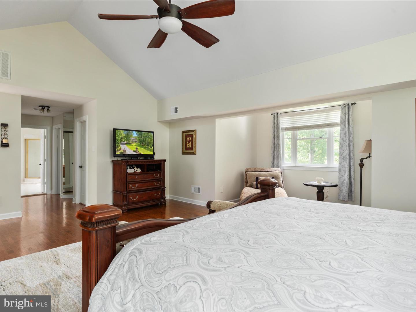 11905 HENDERSON CT, CLIFTON, Virginia 20124, 5 Bedrooms Bedrooms, ,4 BathroomsBathrooms,Residential,For sale,11905 HENDERSON CT,VAFX2240820 MLS # VAFX2240820