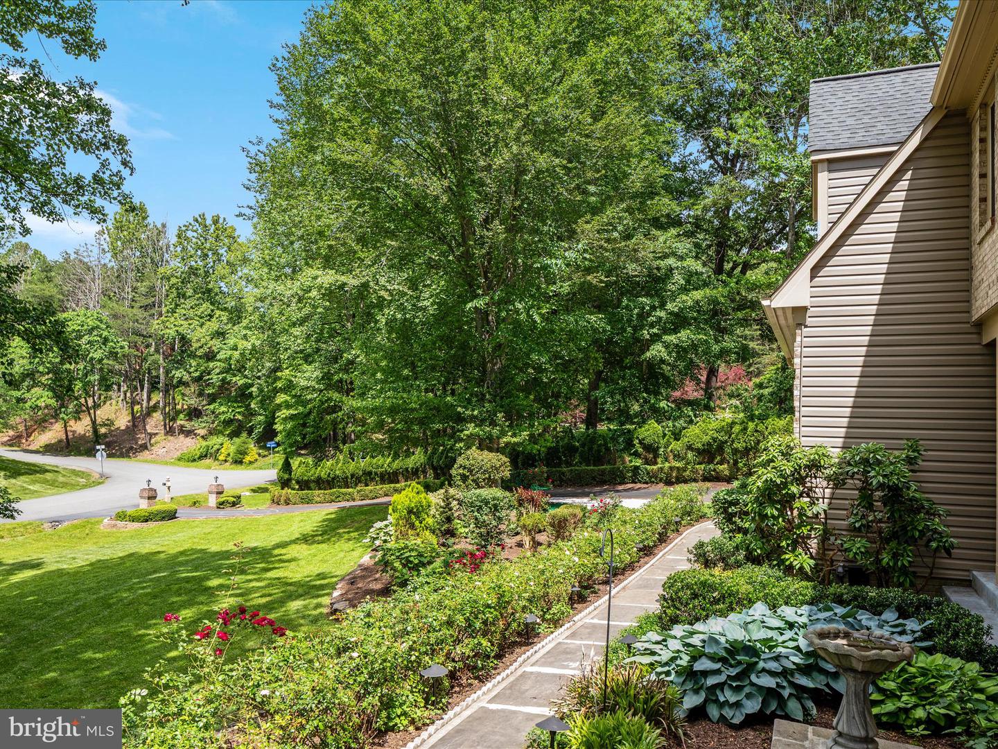 11905 HENDERSON CT, CLIFTON, Virginia 20124, 5 Bedrooms Bedrooms, ,4 BathroomsBathrooms,Residential,For sale,11905 HENDERSON CT,VAFX2240820 MLS # VAFX2240820