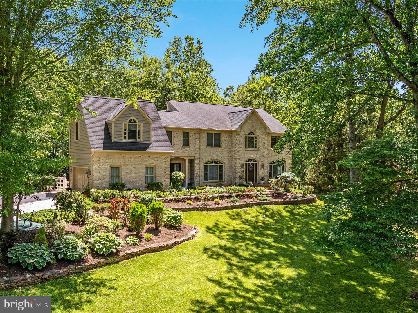 11905 HENDERSON CT, CLIFTON, Virginia 20124, 5 Bedrooms Bedrooms, ,4 BathroomsBathrooms,Residential,For sale,11905 HENDERSON CT,VAFX2240820 MLS # VAFX2240820