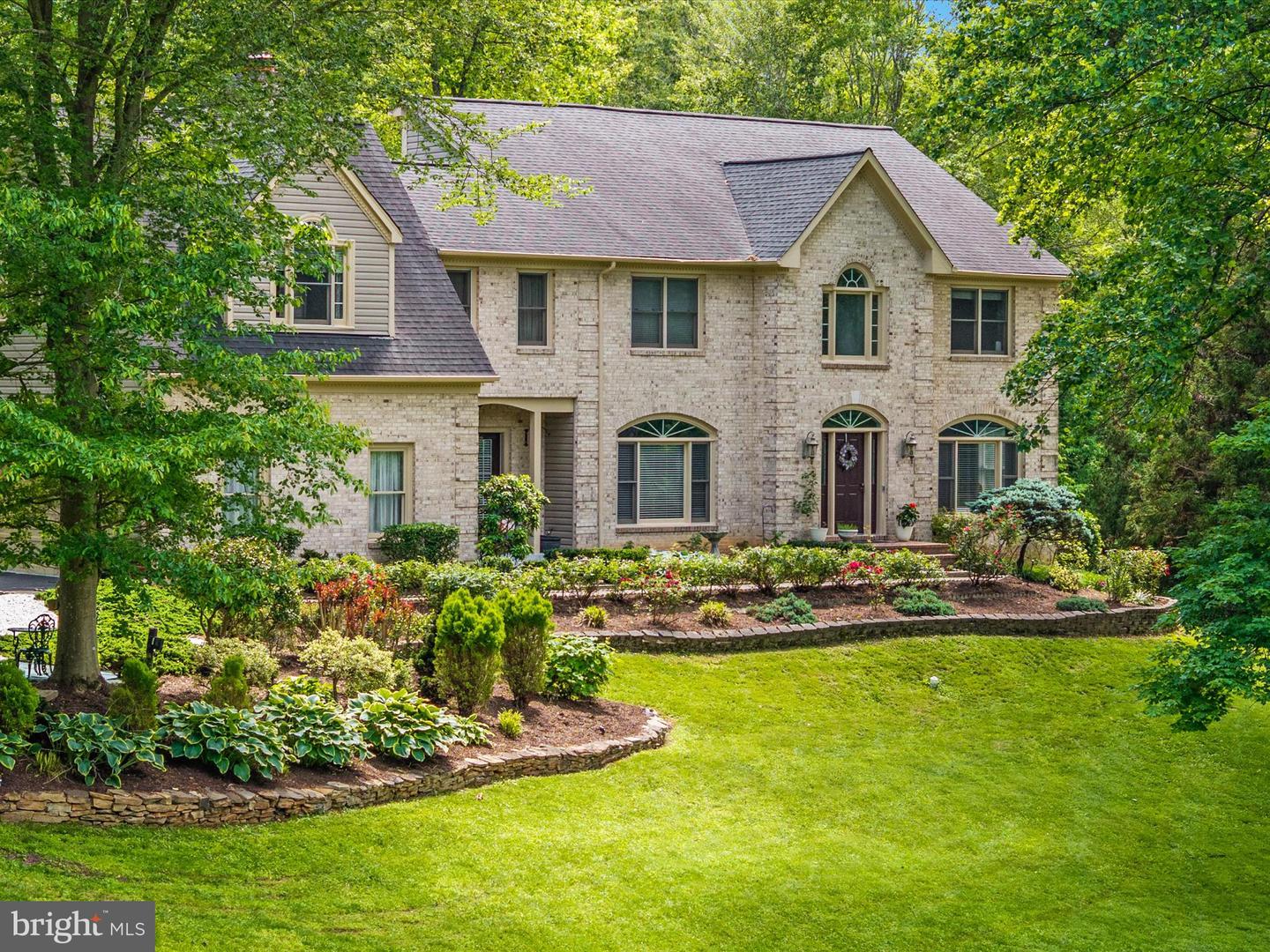 11905 HENDERSON CT, CLIFTON, Virginia 20124, 5 Bedrooms Bedrooms, ,4 BathroomsBathrooms,Residential,For sale,11905 HENDERSON CT,VAFX2240820 MLS # VAFX2240820