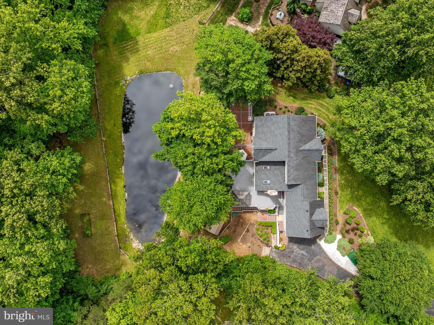 11905 HENDERSON CT, CLIFTON, Virginia 20124, 5 Bedrooms Bedrooms, ,4 BathroomsBathrooms,Residential,For sale,11905 HENDERSON CT,VAFX2240820 MLS # VAFX2240820