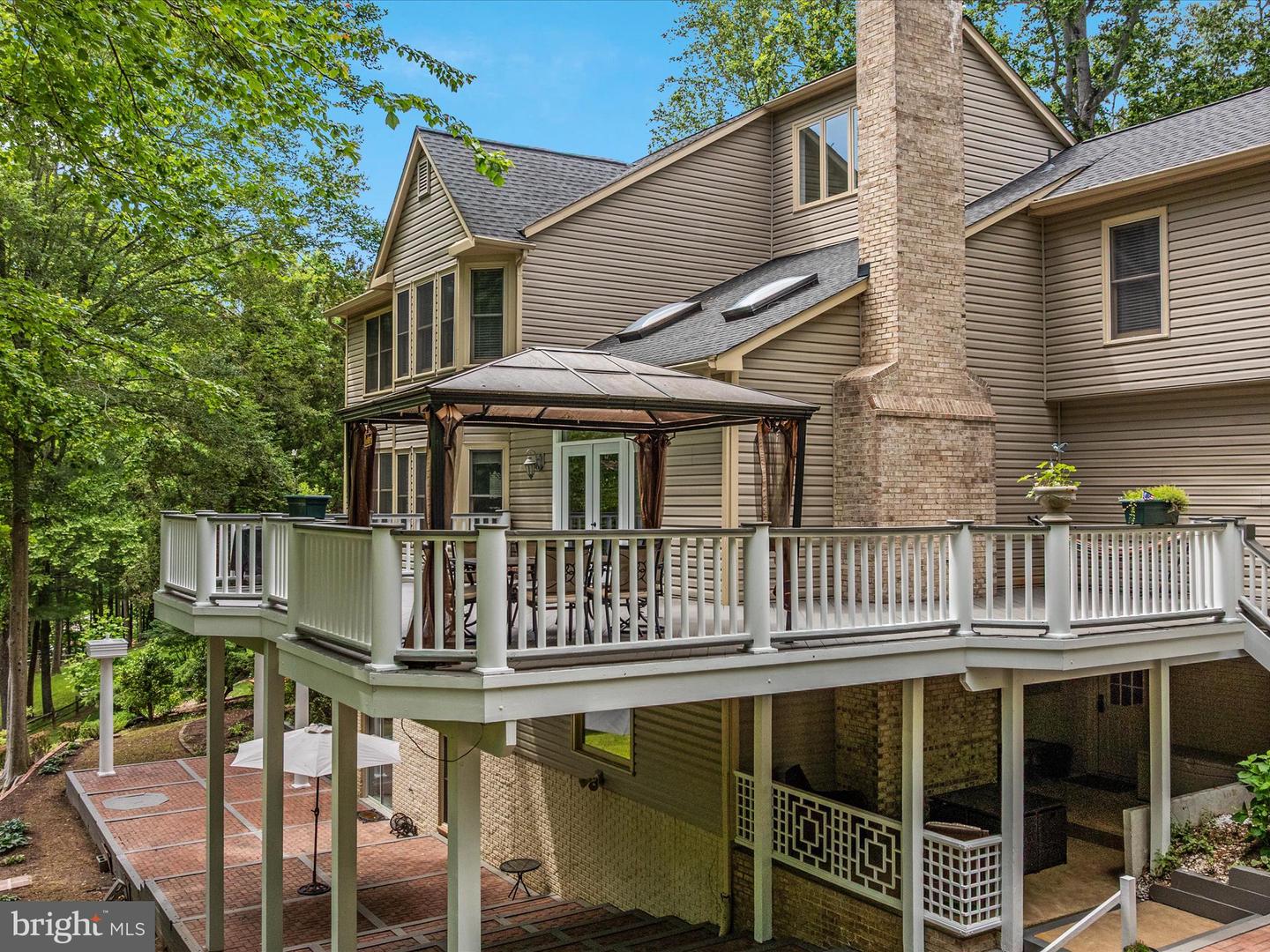 11905 HENDERSON CT, CLIFTON, Virginia 20124, 5 Bedrooms Bedrooms, ,4 BathroomsBathrooms,Residential,For sale,11905 HENDERSON CT,VAFX2240820 MLS # VAFX2240820