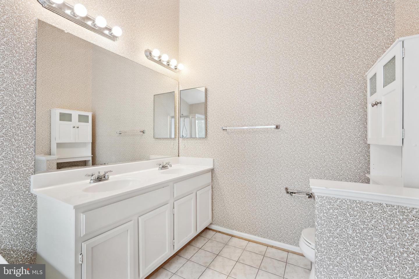 21219 MILLWOOD SQ, STERLING, Virginia 20165, 3 Bedrooms Bedrooms, ,3 BathroomsBathrooms,Residential,For sale,21219 MILLWOOD SQ,VALO2096498 MLS # VALO2096498