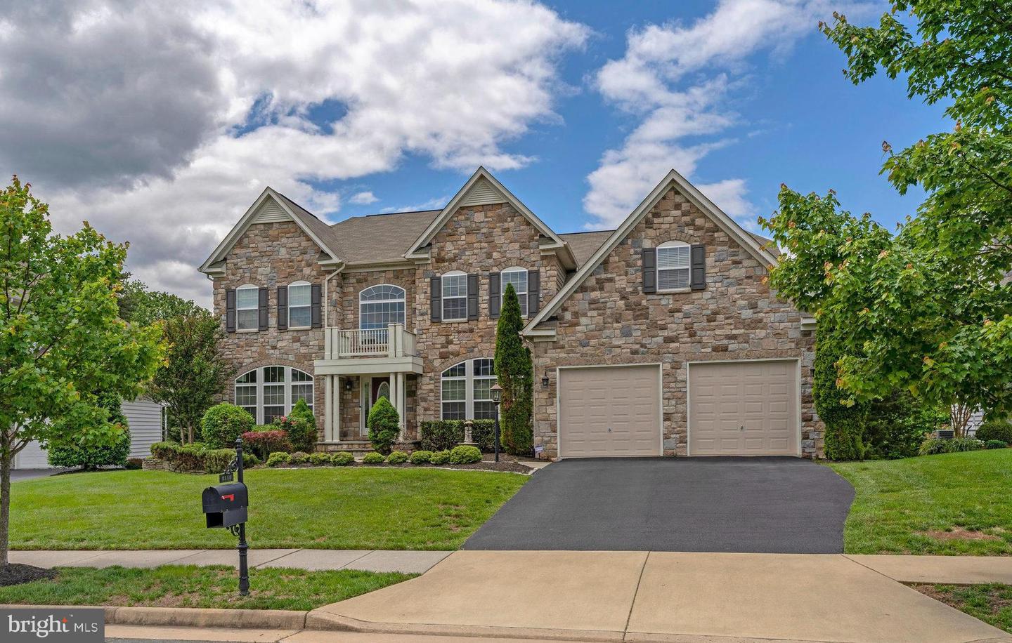 2115 SUNDRUM PL NE, LEESBURG, Virginia 20176, 5 Bedrooms Bedrooms, ,5 BathroomsBathrooms,Residential,For sale,2115 SUNDRUM PL NE,VALO2096652 MLS # VALO2096652