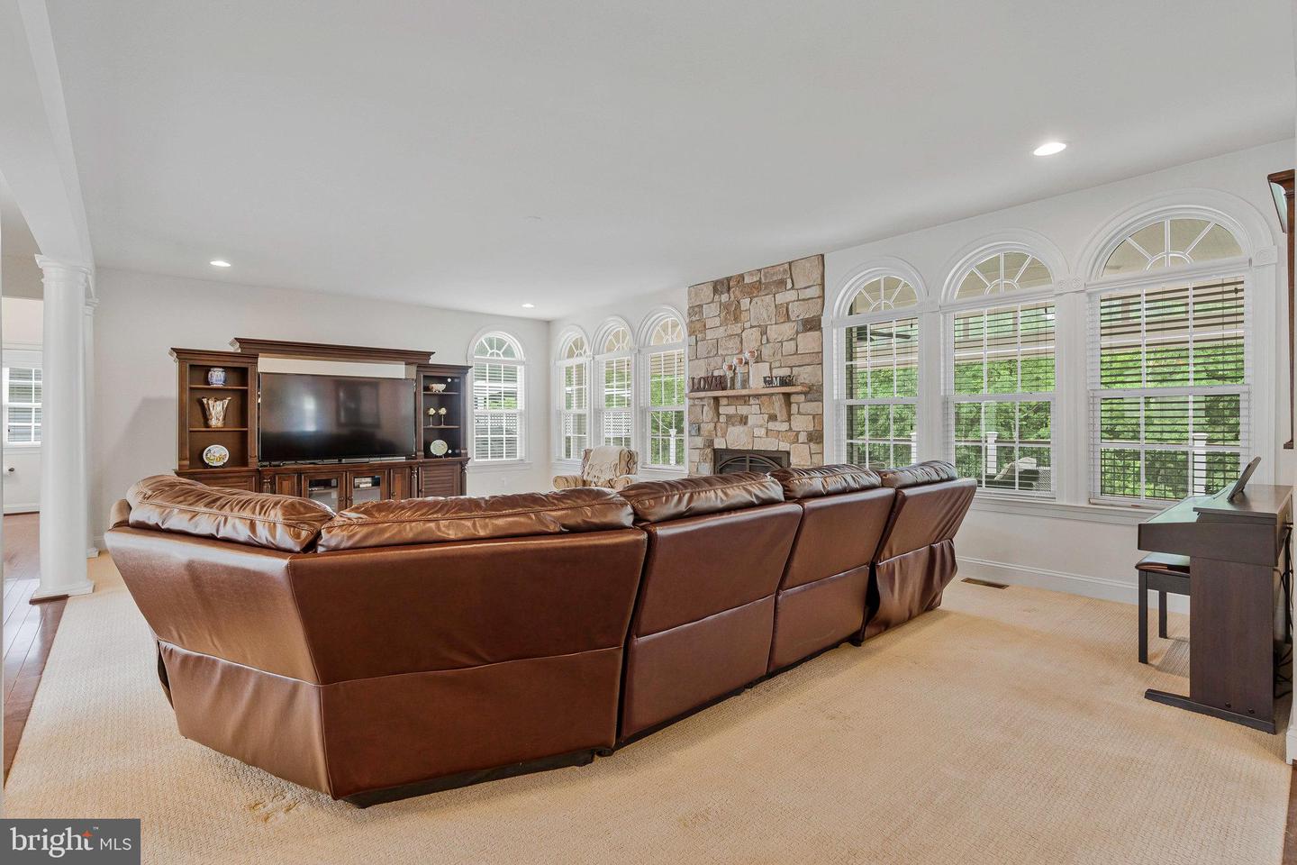 2115 SUNDRUM PL NE, LEESBURG, Virginia 20176, 5 Bedrooms Bedrooms, ,5 BathroomsBathrooms,Residential,For sale,2115 SUNDRUM PL NE,VALO2096652 MLS # VALO2096652