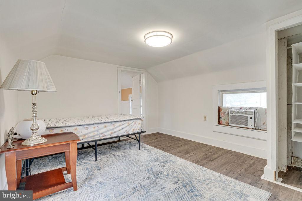 340 ANDREWS RD, STRASBURG, Virginia 22657, 3 Bedrooms Bedrooms, ,1 BathroomBathrooms,Residential,For sale,340 ANDREWS RD,VAWR2011202 MLS # VAWR2011202
