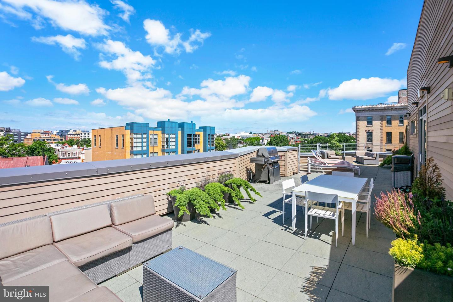 1311 13TH ST NW #503, WASHINGTON, District Of Columbia 20005, 1 Bedroom Bedrooms, ,1 BathroomBathrooms,Residential,For sale,1311 13TH ST NW #503,DCDC2201422 MLS # DCDC2201422