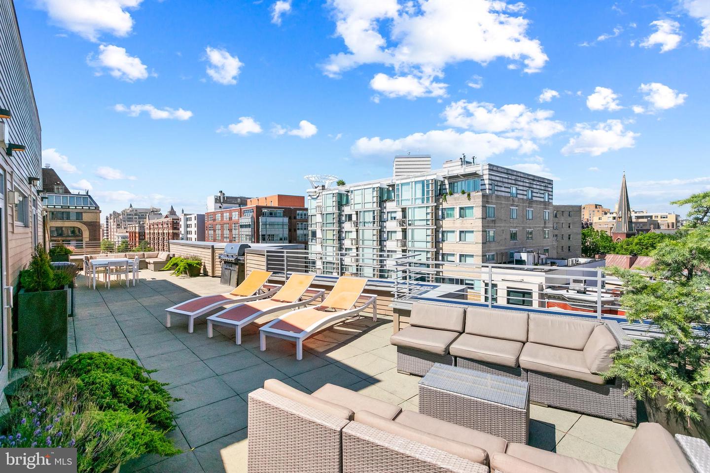 1311 13TH ST NW #503, WASHINGTON, District Of Columbia 20005, 1 Bedroom Bedrooms, ,1 BathroomBathrooms,Residential,For sale,1311 13TH ST NW #503,DCDC2201422 MLS # DCDC2201422