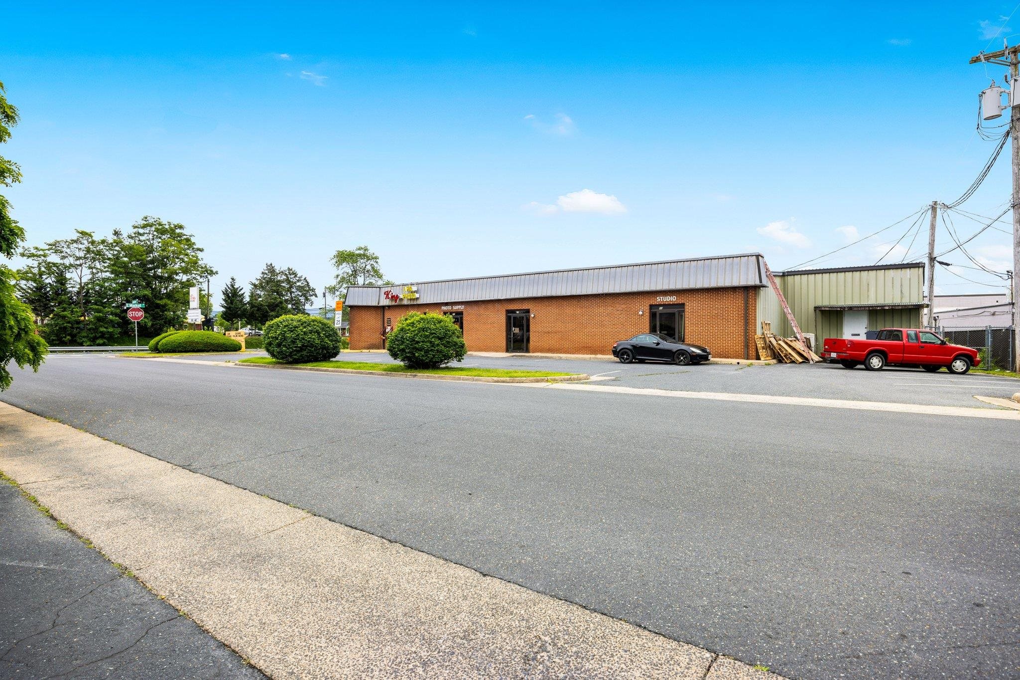 889 E MARKET ST, HARRISONBURG, Virginia 22801, ,Commercial,889 E MARKET ST,665057 MLS # 665057