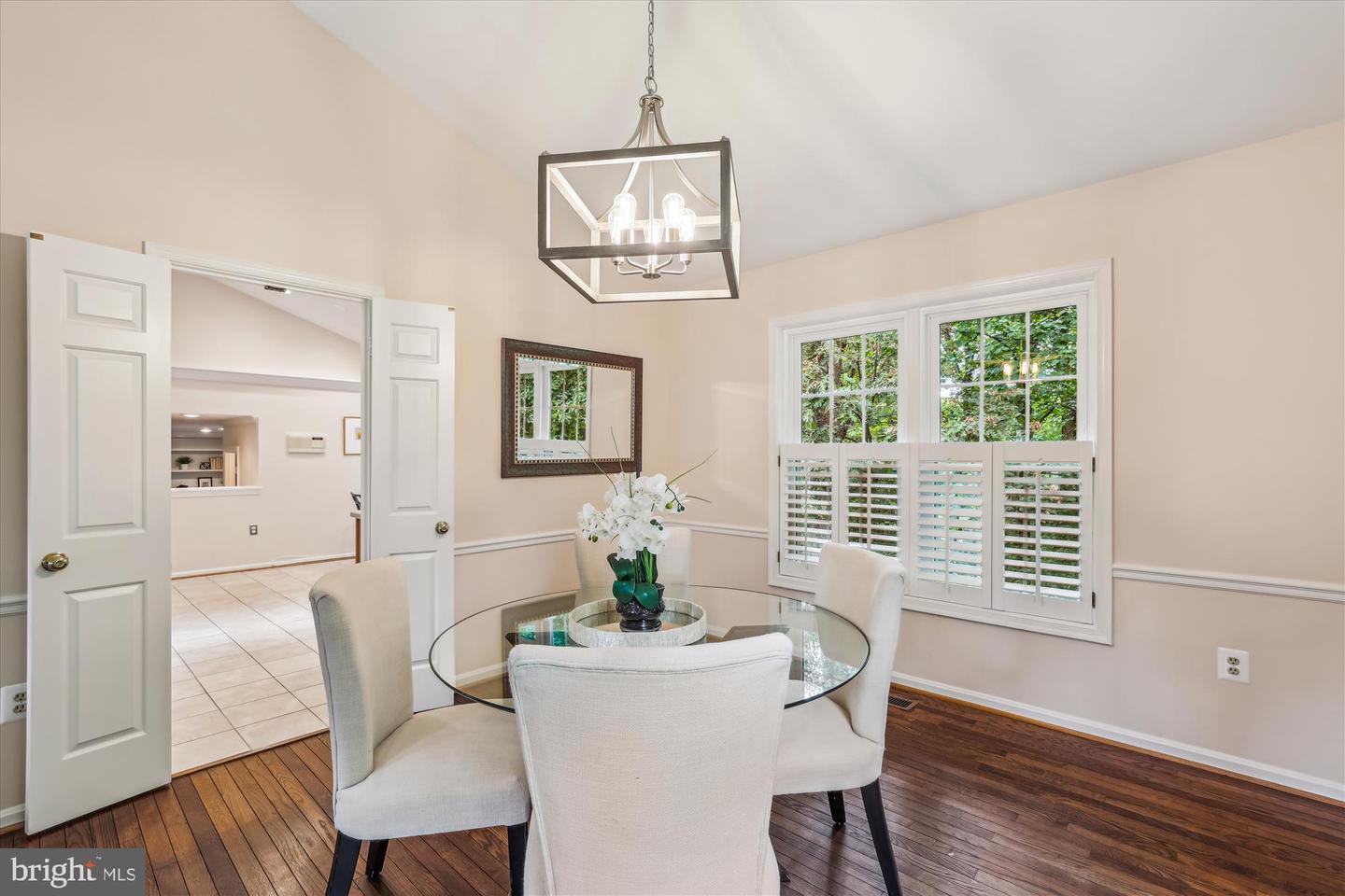 2032 FRANKLIN CLUSTER CT, FALLS CHURCH, Virginia 22043, 4 Bedrooms Bedrooms, ,3 BathroomsBathrooms,Residential,For sale,2032 FRANKLIN CLUSTER CT,VAFX2241916 MLS # VAFX2241916