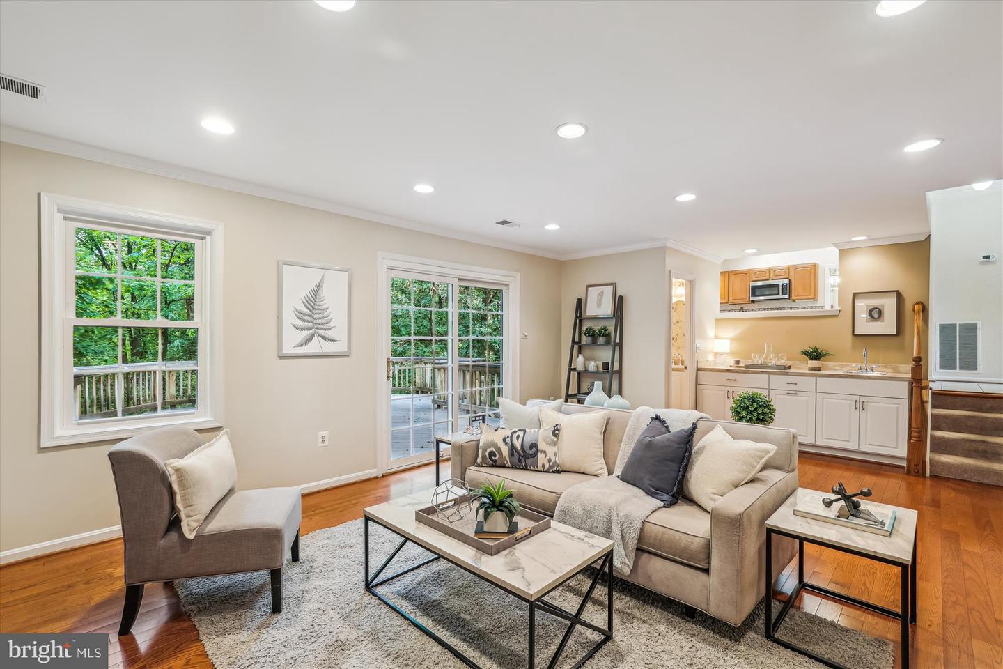 2032 FRANKLIN CLUSTER CT, FALLS CHURCH, Virginia 22043, 4 Bedrooms Bedrooms, ,3 BathroomsBathrooms,Residential,For sale,2032 FRANKLIN CLUSTER CT,VAFX2241916 MLS # VAFX2241916