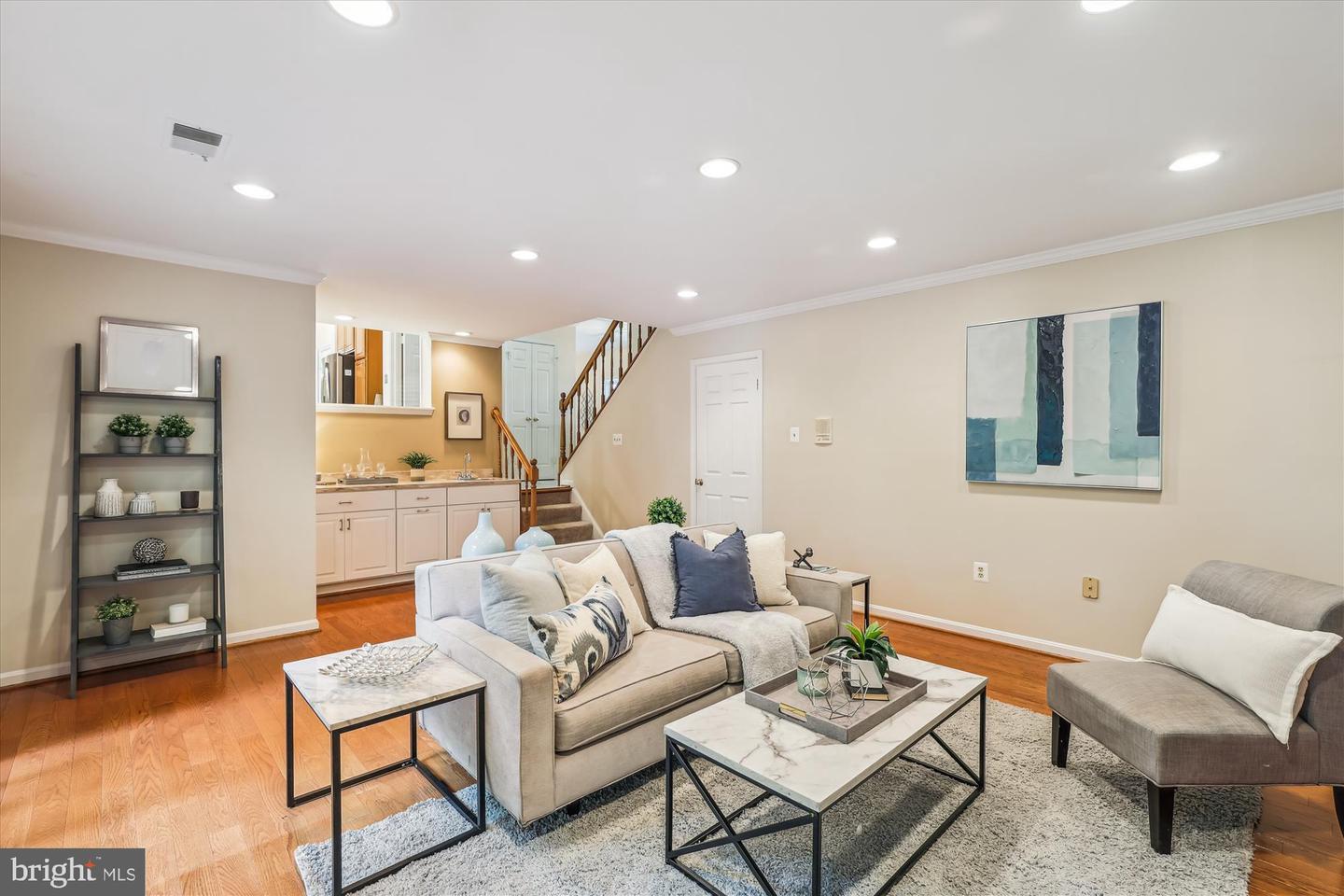 2032 FRANKLIN CLUSTER CT, FALLS CHURCH, Virginia 22043, 4 Bedrooms Bedrooms, ,3 BathroomsBathrooms,Residential,For sale,2032 FRANKLIN CLUSTER CT,VAFX2241916 MLS # VAFX2241916