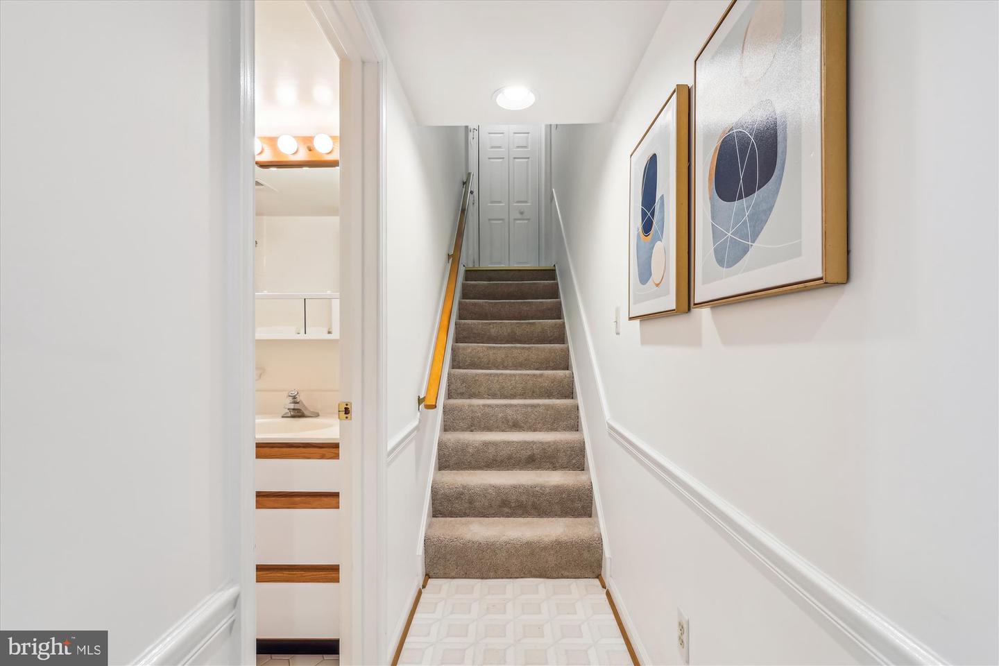 2032 FRANKLIN CLUSTER CT, FALLS CHURCH, Virginia 22043, 4 Bedrooms Bedrooms, ,3 BathroomsBathrooms,Residential,For sale,2032 FRANKLIN CLUSTER CT,VAFX2241916 MLS # VAFX2241916
