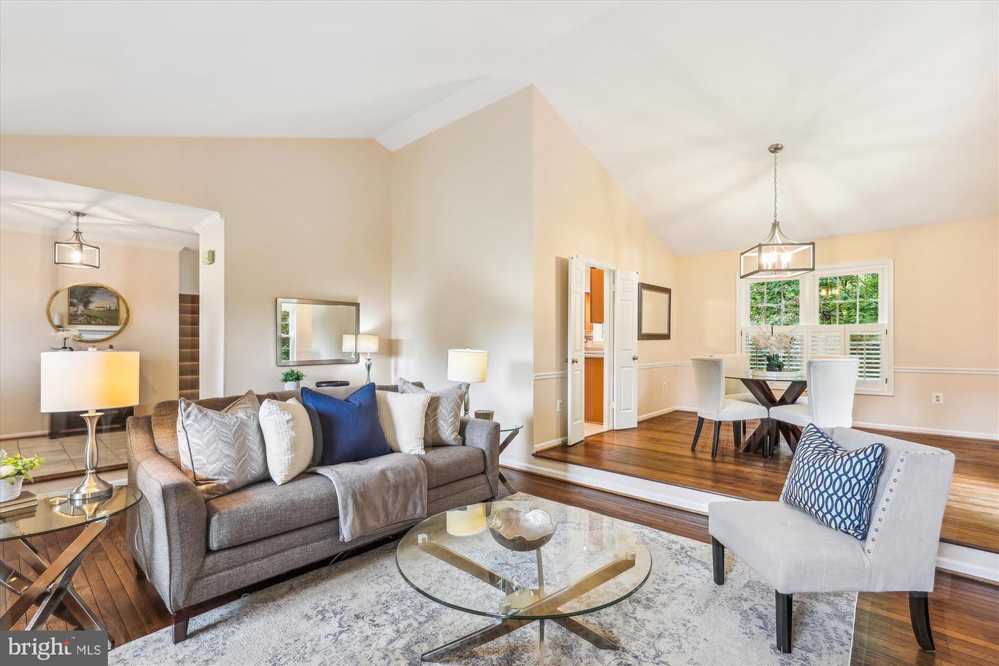 2032 FRANKLIN CLUSTER CT, FALLS CHURCH, Virginia 22043, 4 Bedrooms Bedrooms, ,3 BathroomsBathrooms,Residential,For sale,2032 FRANKLIN CLUSTER CT,VAFX2241916 MLS # VAFX2241916