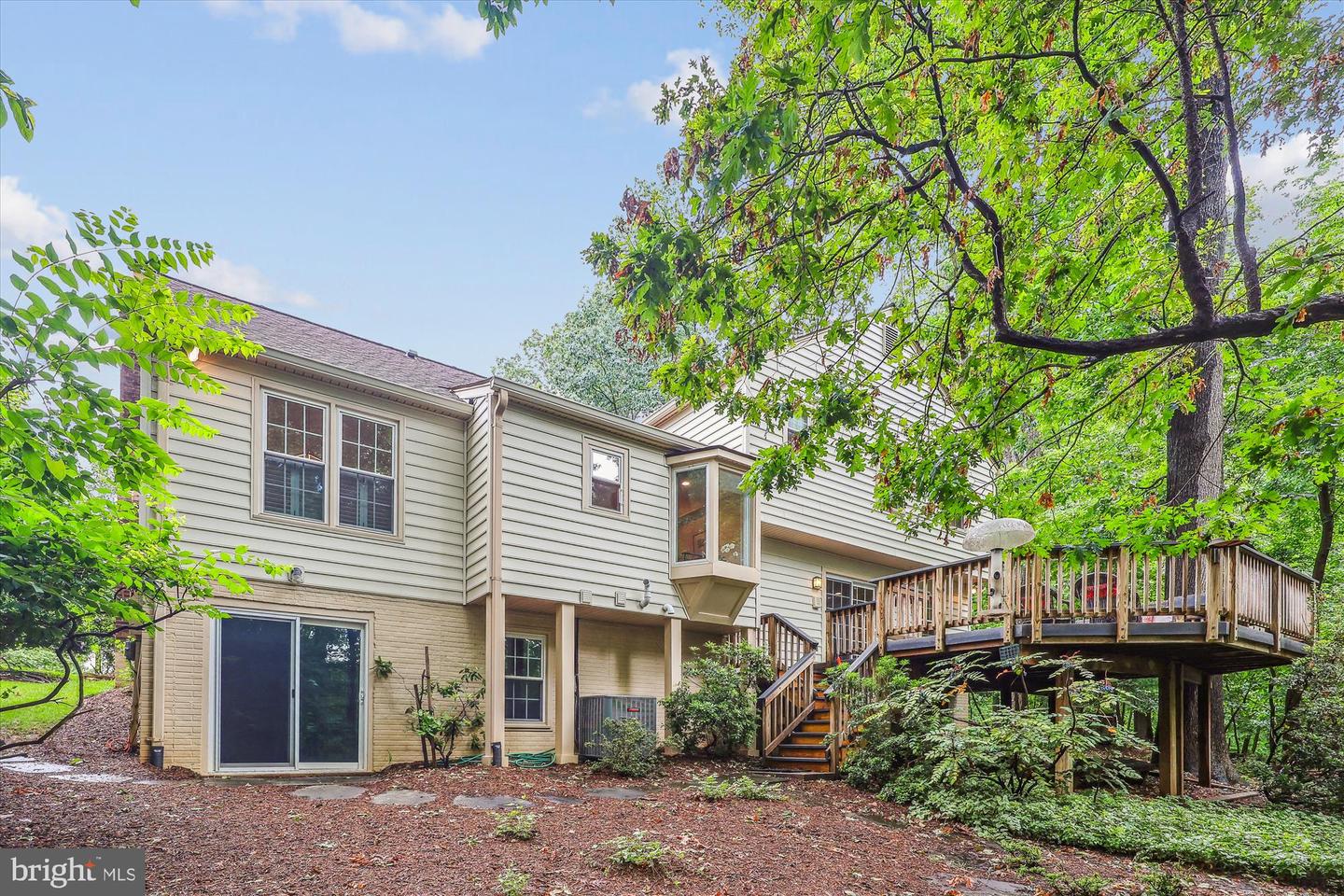 2032 FRANKLIN CLUSTER CT, FALLS CHURCH, Virginia 22043, 4 Bedrooms Bedrooms, ,3 BathroomsBathrooms,Residential,For sale,2032 FRANKLIN CLUSTER CT,VAFX2241916 MLS # VAFX2241916