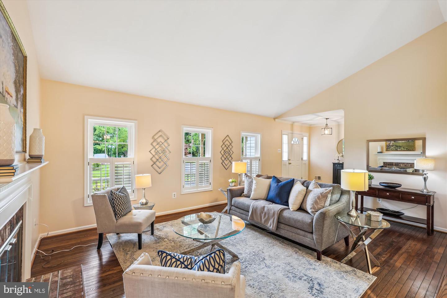 2032 FRANKLIN CLUSTER CT, FALLS CHURCH, Virginia 22043, 4 Bedrooms Bedrooms, ,3 BathroomsBathrooms,Residential,For sale,2032 FRANKLIN CLUSTER CT,VAFX2241916 MLS # VAFX2241916
