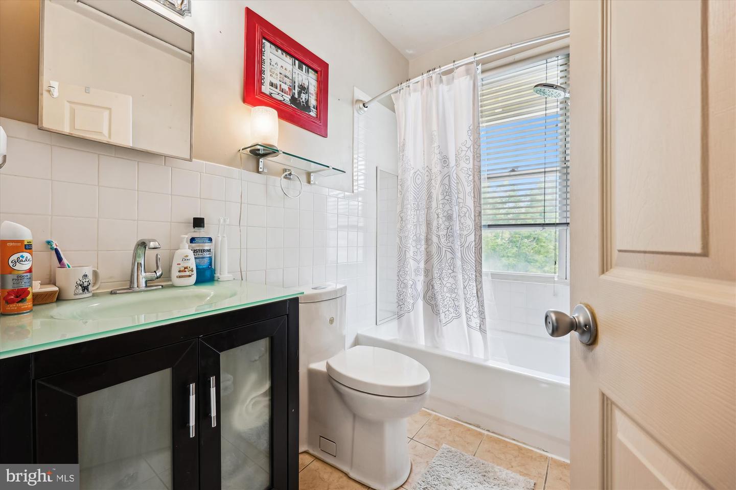 1706 NE 1ST ST NE, WASHINGTON, District Of Columbia 20002, 3 Bedrooms Bedrooms, ,3 BathroomsBathrooms,Residential,For sale,1706 NE 1ST ST NE,DCDC2201924 MLS # DCDC2201924